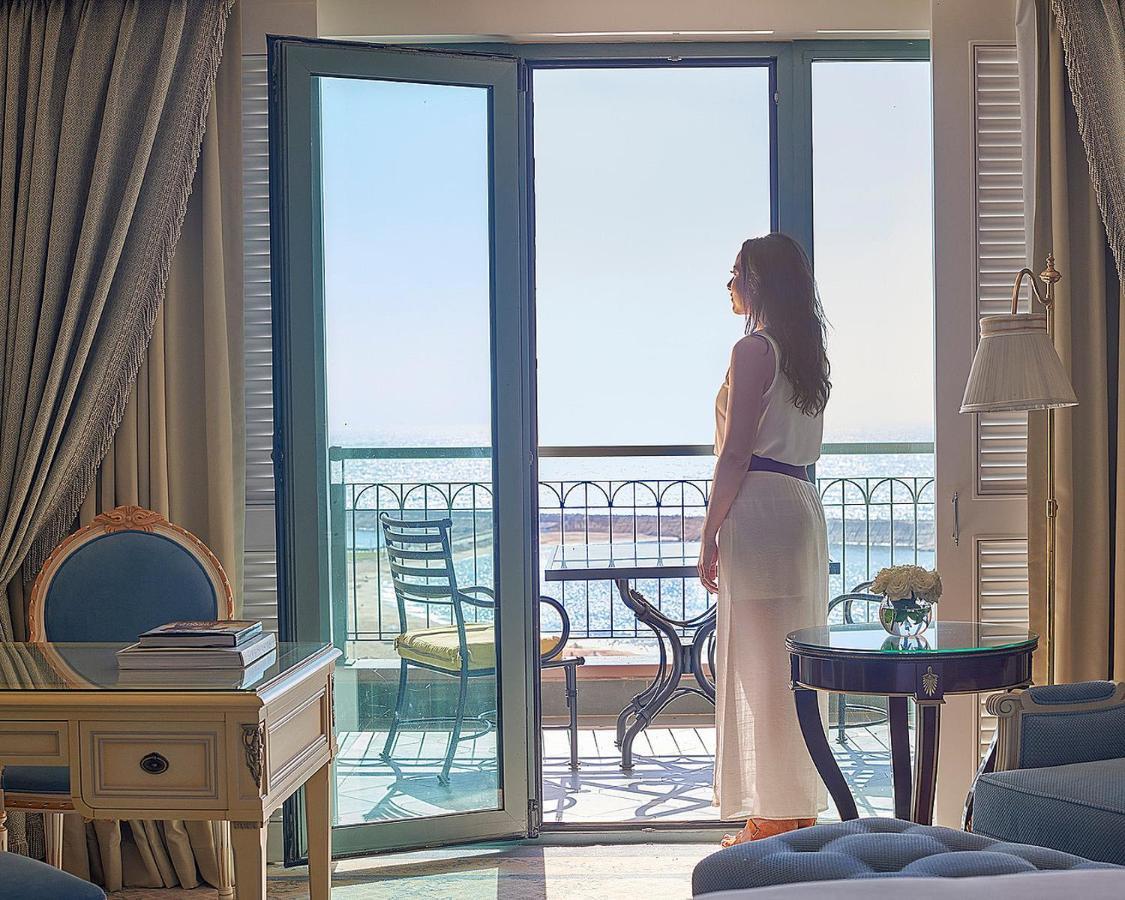 Four Seasons Hotel Alexandria At San Stefano Buitenkant foto A guest at the Four Seasons Hotel, Alexandria