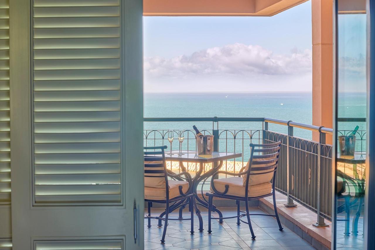 Four Seasons Hotel Alexandria At San Stefano Buitenkant foto A balcony at the Hilton