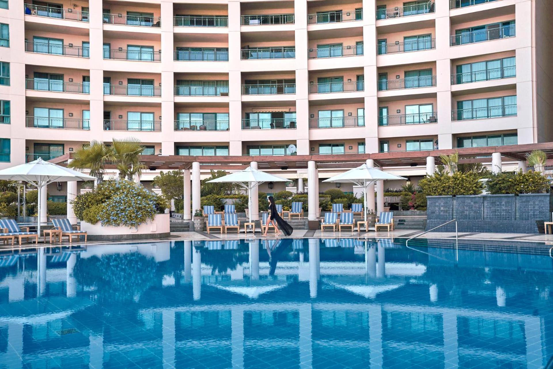 Four Seasons Hotel Alexandria At San Stefano Buitenkant foto The pool at the Jumeirah Beach Hotel