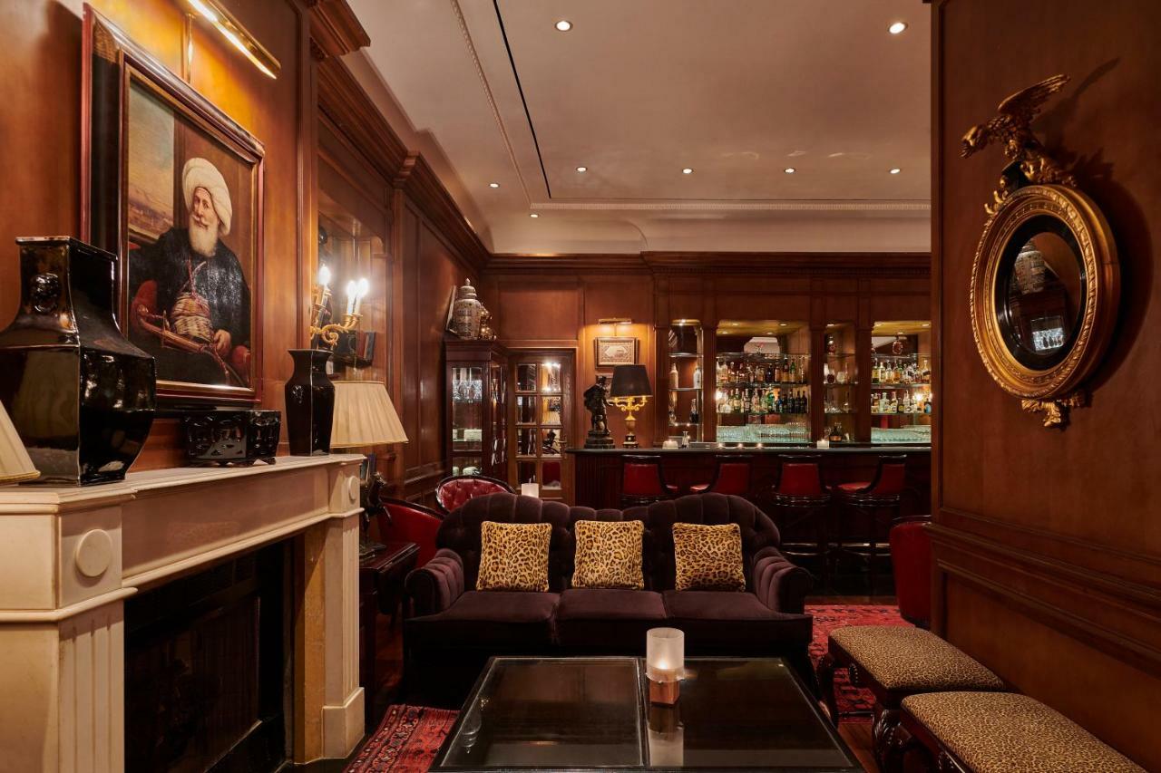 Four Seasons Hotel Alexandria At San Stefano Buitenkant foto The bar at the Ritz