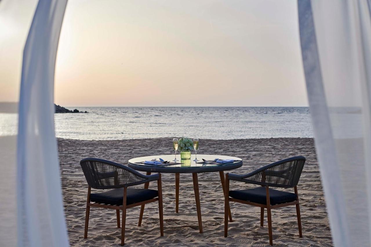 Four Seasons Hotel Alexandria At San Stefano Buitenkant foto Beach dining at the resort